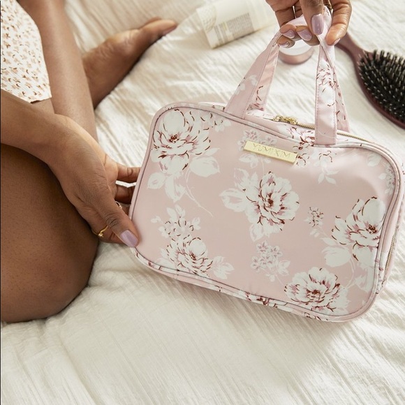 YUMI KIM WANDERLUST MAKEUP TRAVEL CASE
